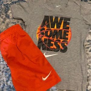 **SOLD** Nike short and t-shirt set